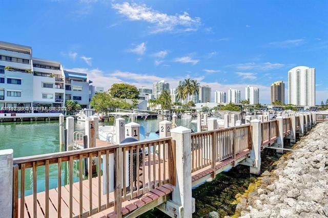 Beachfront 1BR With Sunset Bay Views