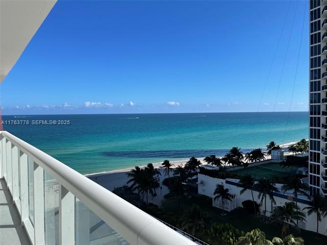 Marco Polo Beach Studio With Ocean View photo 3