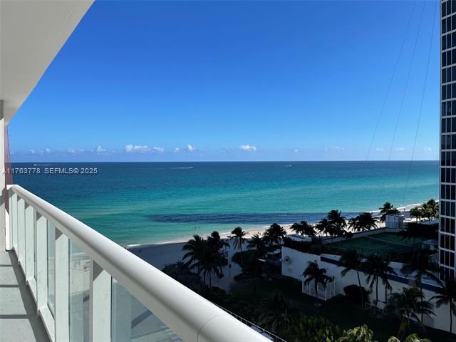 Marco Polo Beach Studio With Ocean View photo 2