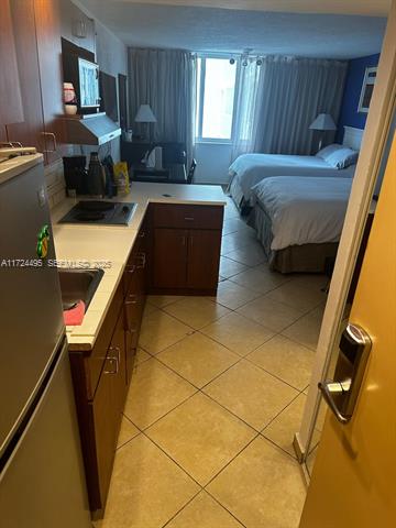 Oceanfront Studio With Beach Access, Sunny Isles photo 2