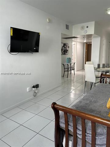 Decoplage Jr Studio at South Beach's Heart photo 3