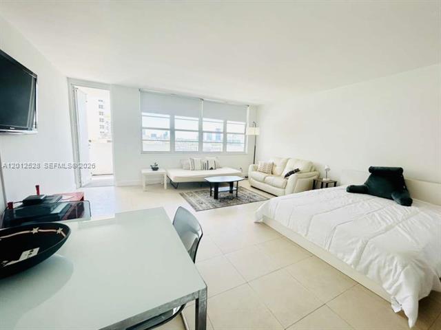 Studio At The Iconic Decoplage, South Beach