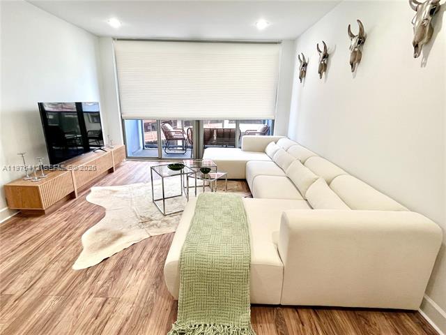 401 Blu: Spacious Balcony, Never Lived In