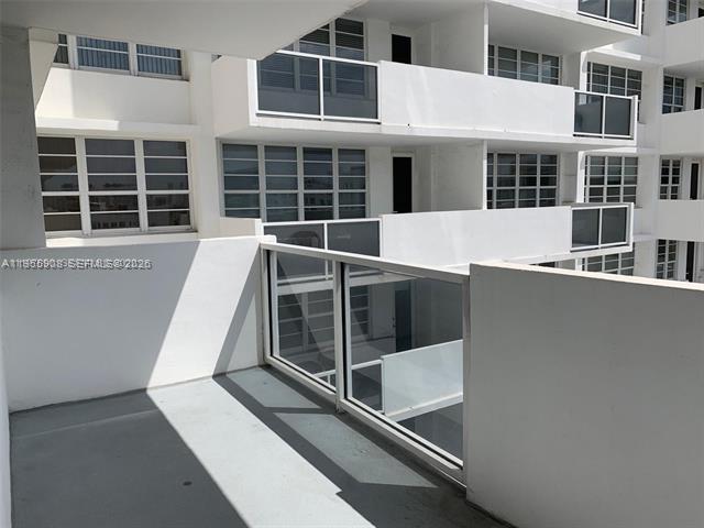 The Decoplage Oceanfront Studio photo 2