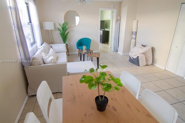 South Beach 1BR, All Utilities Included photo 2