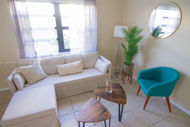 South Beach 1BR, All Utilities Included
