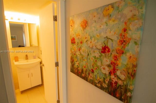 Hibiscus South: South Beach With All Utilities photo 3