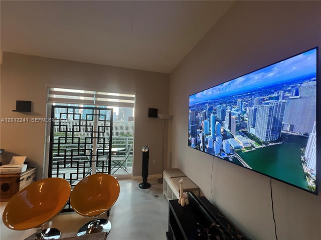 Updated Loft With City Views Downtown Miami