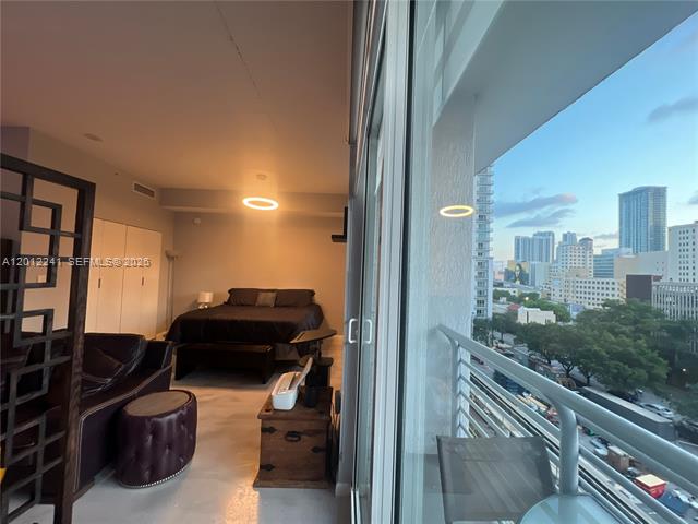 Updated Loft With City Views Downtown Miami photo 2