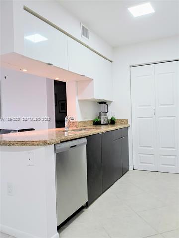 Yacht Club Aventura: Resort Living, Beach Close photo 3