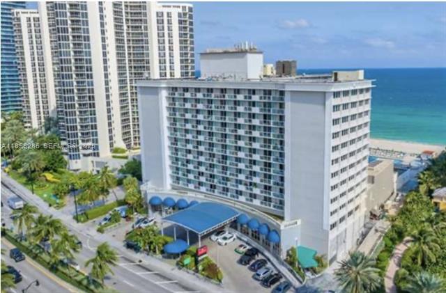 Corner Oceanfront Studio, Panoramic Beach Views