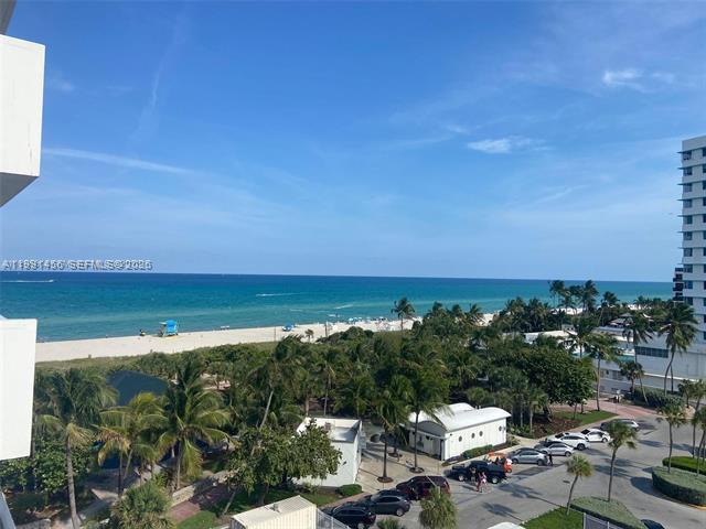 Oceanfront 1BR, Dual Views & Remodeled