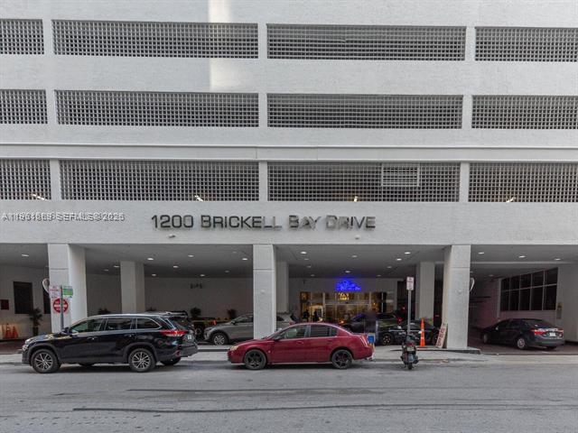Studio With Bay Views At The Club Brickell