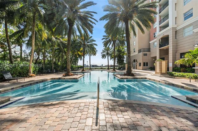Renovated Corner Unit At Porto Bellagio