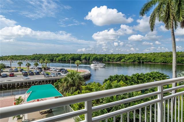 Remodeled Sunny Isles Condo With Bay Views photo 3