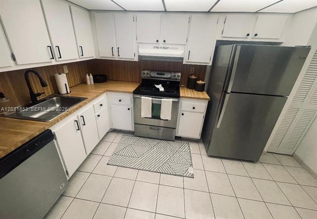 Oceanfront Plaza: Steps From Miami Beach Sand photo 3