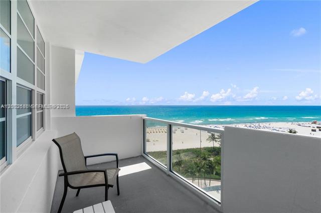 The Decoplage Direct Ocean View Jr 1Br