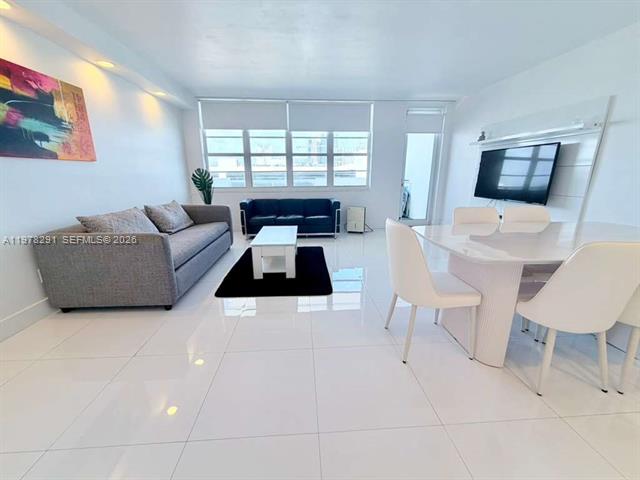 Renovated Studio At The Decoplage, South Beach