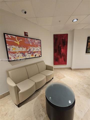 Oceanfront Flamingo South Beach With Resort Amenities photo 3