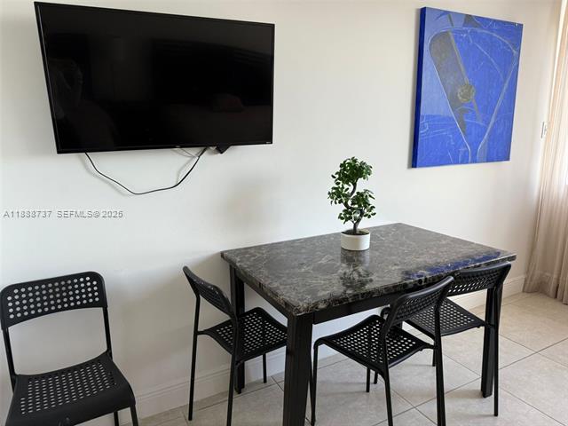 Renovated Ocean View Studio, Sunny Isles Beach photo 3