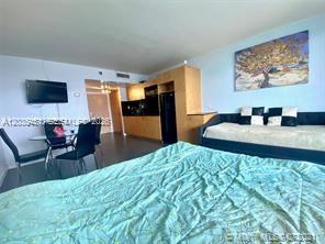 Beachfront Resort Living In Sunny Isles photo 2