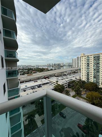 Oceanview B: Ocean Steps, Pool & Fitness photo 2