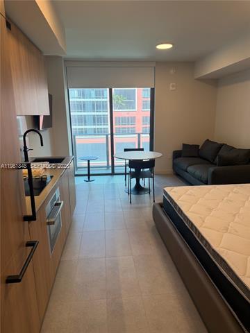 First Residences Downtown Miami Studio photo 3