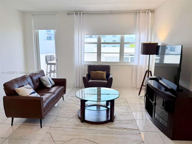 Decoplage 1BR Balcony, Beach & Dining