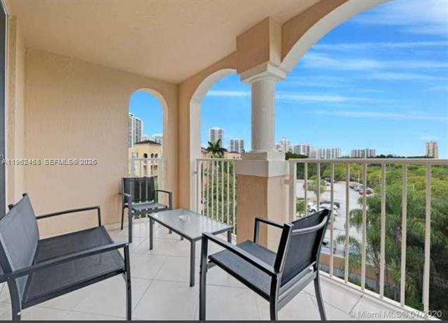 Yacht Club Aventura - Modern 2BR Furnished photo 2