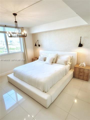 Riverfront 2BR With Panoramic Downtown Views