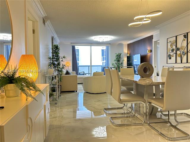 Oceanfront Maison Grande: Remodeled 2BR Miami Beach photo 2