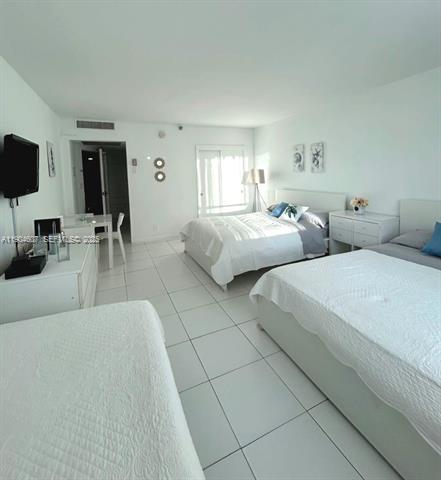 Oceanfront Studio With Direct Beach Access photo 3