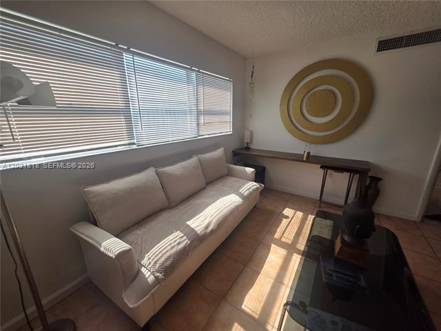 Corner Unit, Convention Center Views, Miami Beach photo 2