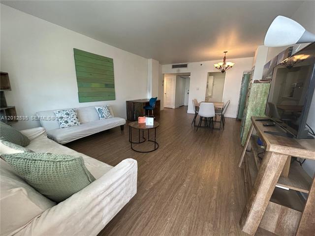 Decoplage Condo: South Beach Location & Pool photo 2