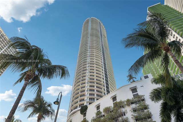 Opera Tower: Bay Views, Brickell Location photo 3