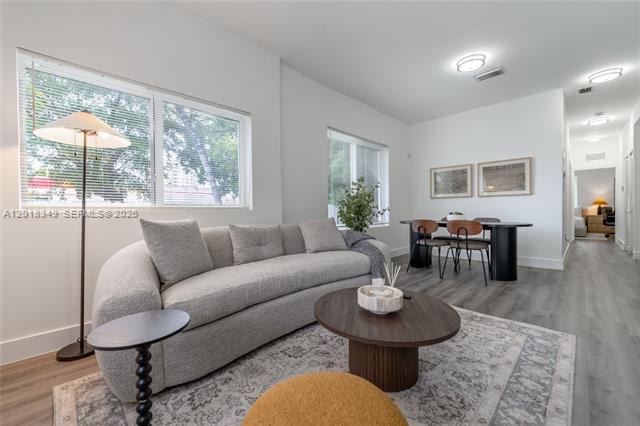 Renovated 2BR Near Marlins Stadium, Patio