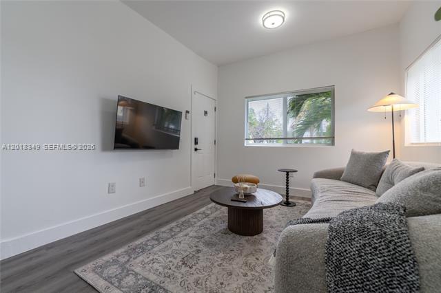 Renovated 2BR Near Marlins Stadium, Patio photo 3
