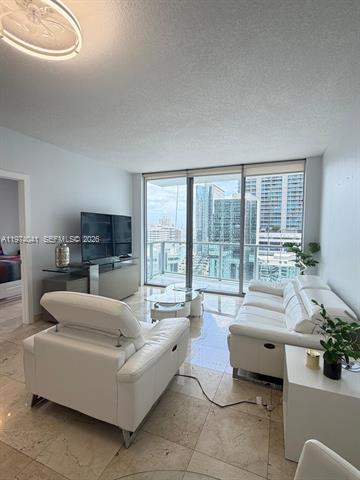 1050 Brickell: High-Ceiling Luxury Condo photo 3