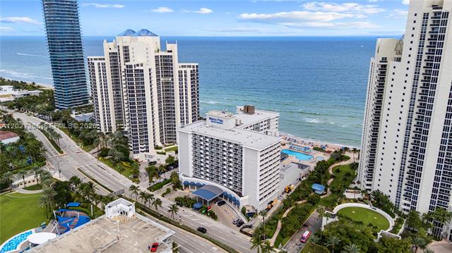 Oceanfront Corner Condo, Sunrise Views, Sunny Isles
