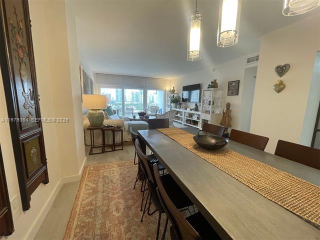 Arlen House West: Intracoastal Views, Beach Access