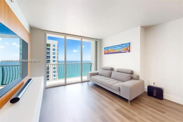 Opera Tower: Bayfront 1BR With Private Balcony photo 2