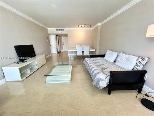 The Decoplage South Beach Oceanfront 1BR photo 2