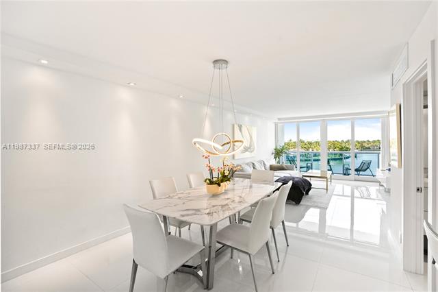 Renovated Waterfront 1BR, Bay Views At Aquasol photo 3