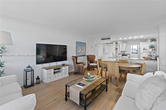 Oceanfront 1BR With Private Balcony South Beach photo 3
