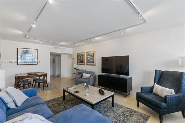 Ocean View Decoplage - South Beach 1BR photo 3
