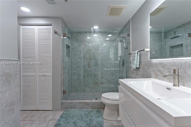 Opera Tower Bay Views, Fully Furnished 1BR