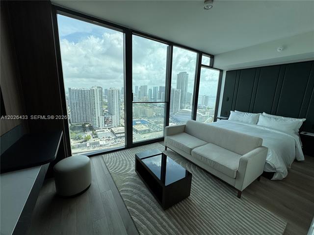 Eleven Hotel Club: Furnished 1BR Miami photo 3