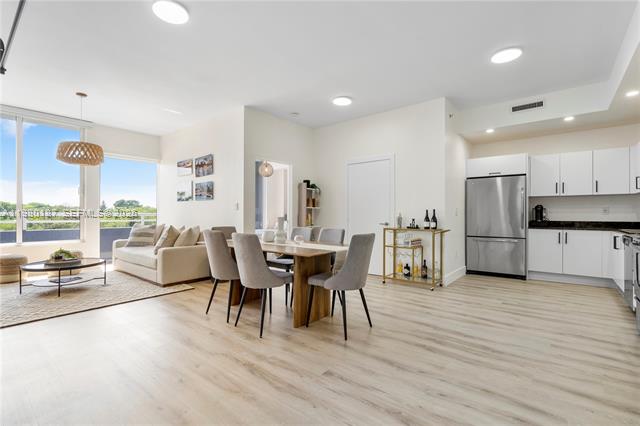Cocostyle: Heart Of Coconut Grove, Murphy Bed photo 2