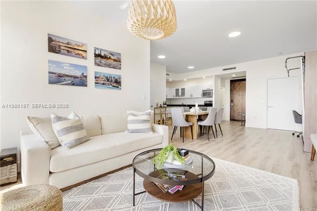 Cocostyle: Heart Of Coconut Grove, Murphy Bed
