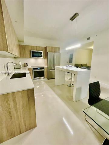 Aventura Park Square: 1BR Den + Balcony photo 3